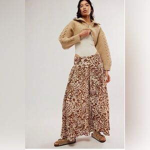 Brown Abstract Pattern Wide-leg Cropped Pants